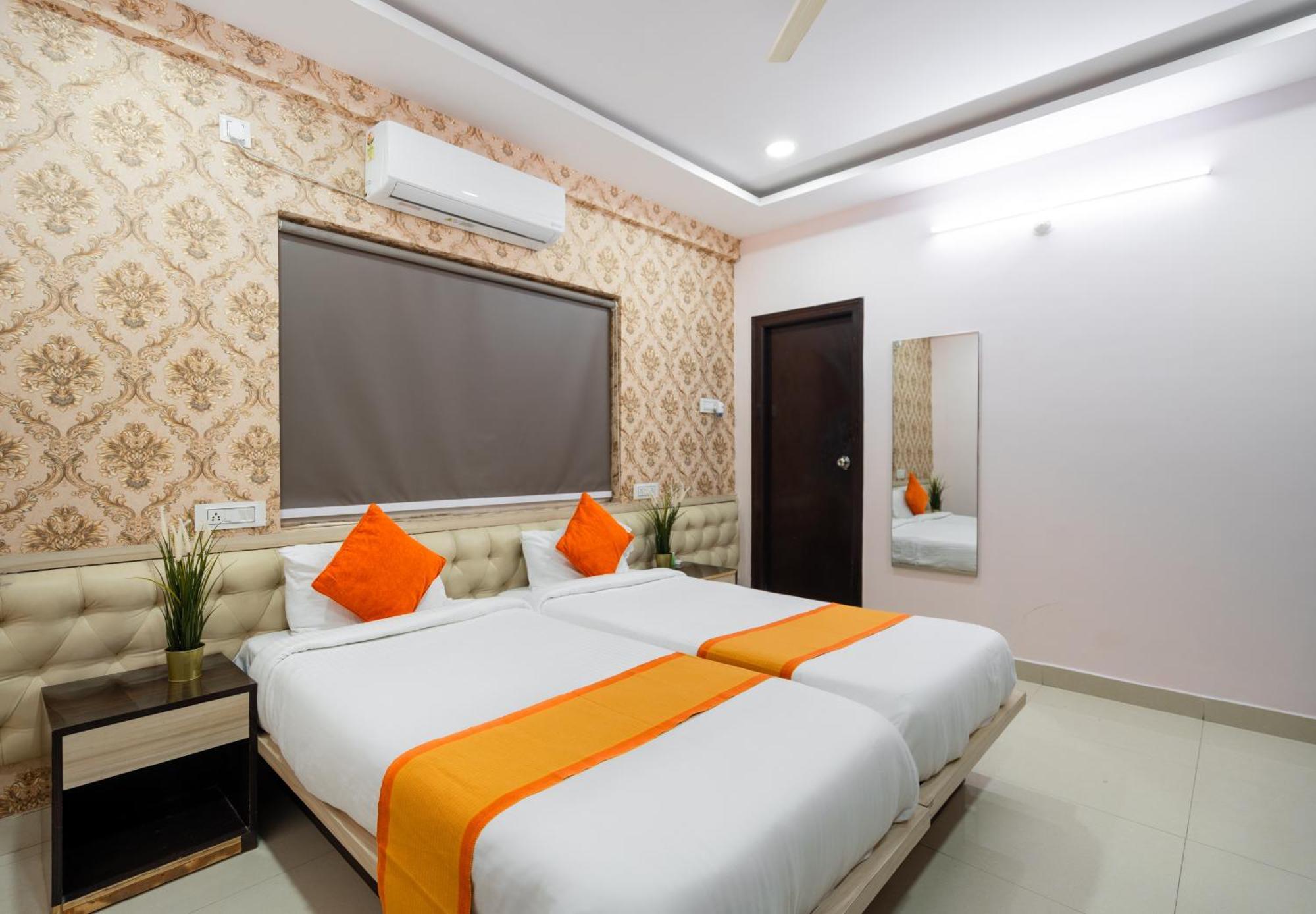 Iris At Nest Hotel Haidarábád Kültér fotó